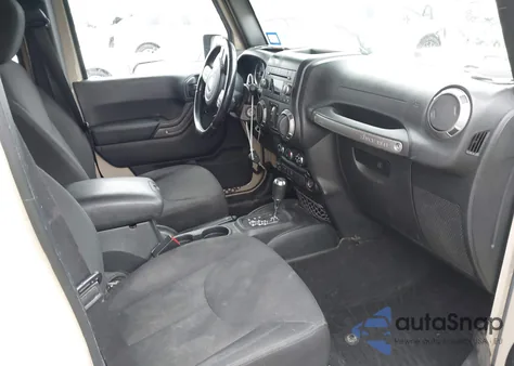 2016 Jeep Wrangler Unlimited Sport z USA, uszkodzony, nr VIN 1C4BJWDG1GL252638